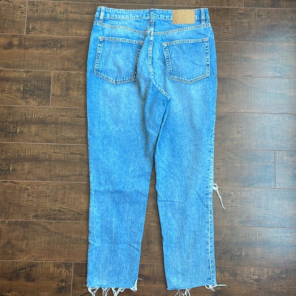 H&M // Slim Mom High Ankle Jeans // US 8 - Picture 2 of 6